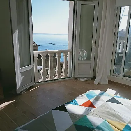 Les Pieds Dans L'eau Villa